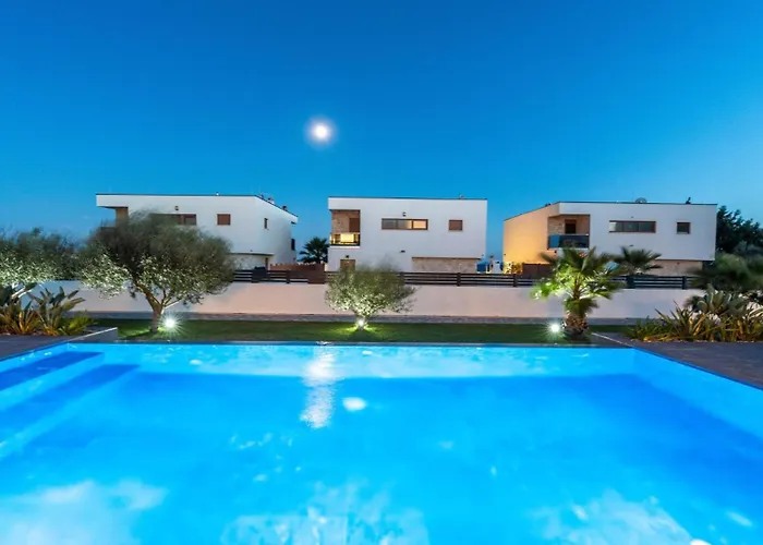 Suva Punta Luxe By Guide * Vir