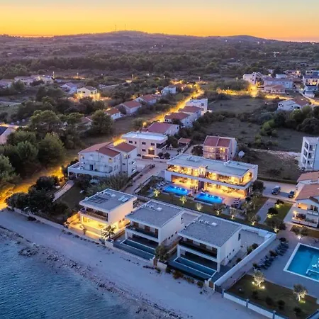 Villa Suva Punta Luxe By Guide Vir