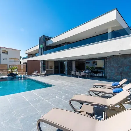 Suva Punta Luxe By Guide Villa Vir