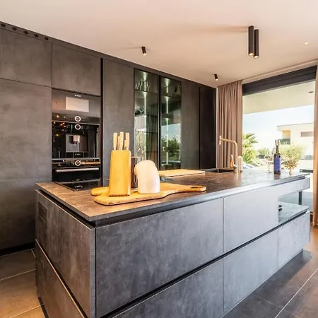 Suva Punta Luxe By Guide Villa *