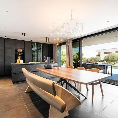 Villa Suva Punta Luxe By Guide Vir