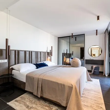 Suva Punta Luxe By Guide Villa Vir