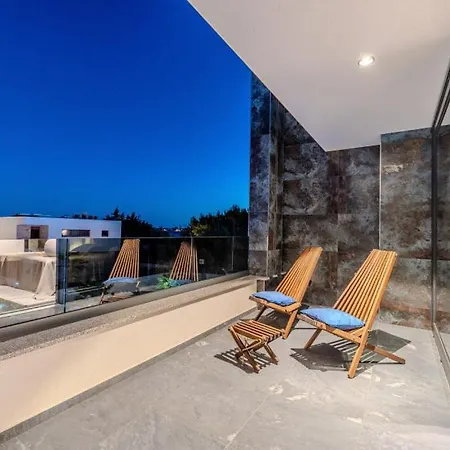 Villa Suva Punta Luxe By Guide Vir