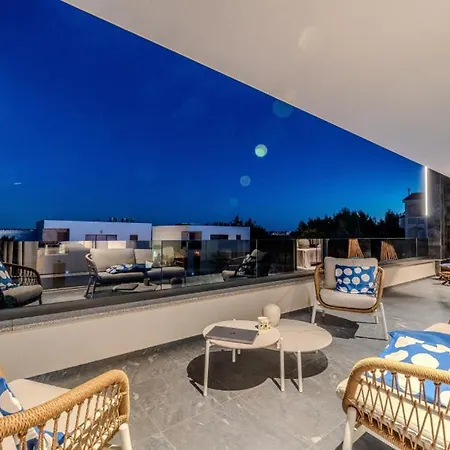 Suva Punta Luxe By Guide Villa Vir